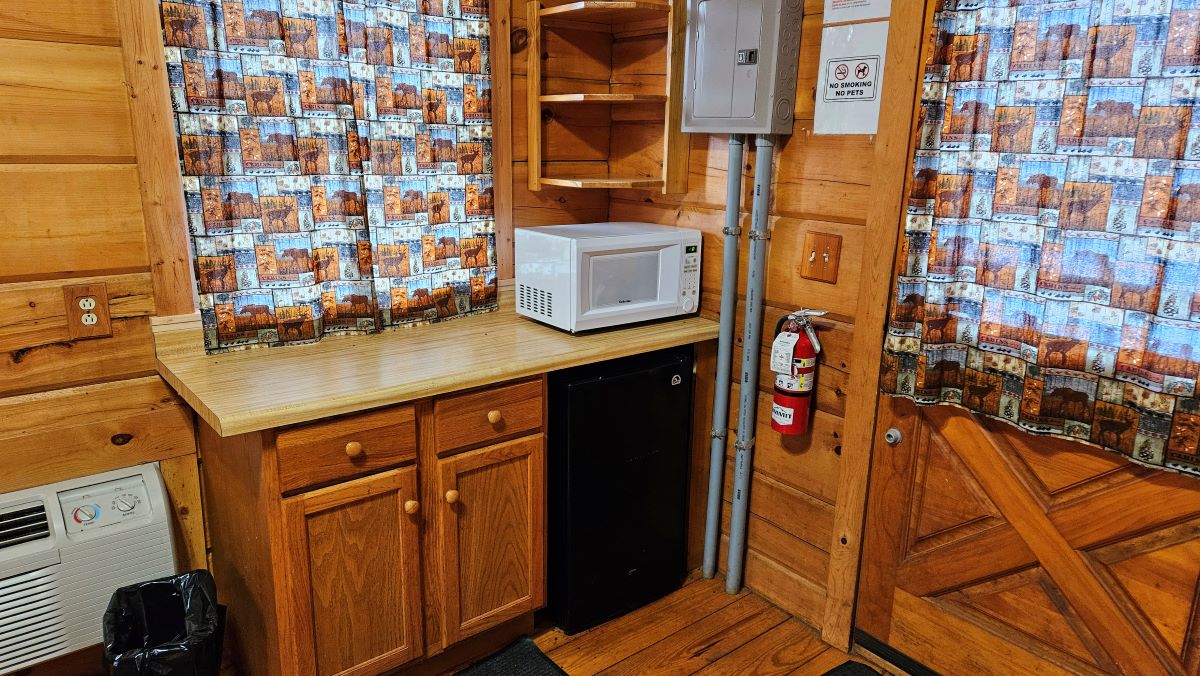 Cabin 2 kitchen with microwave and mini-fridge