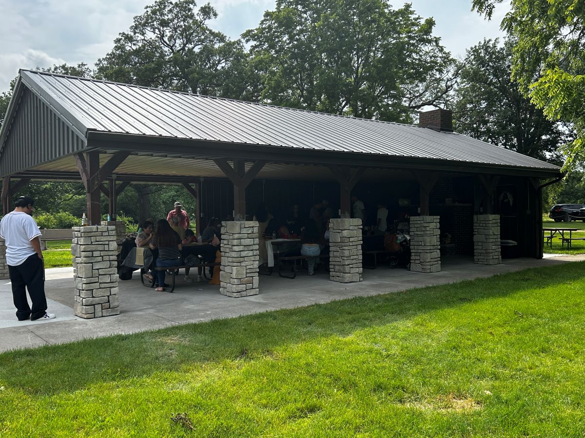 Chinkapin Bluffs Shelter exterior