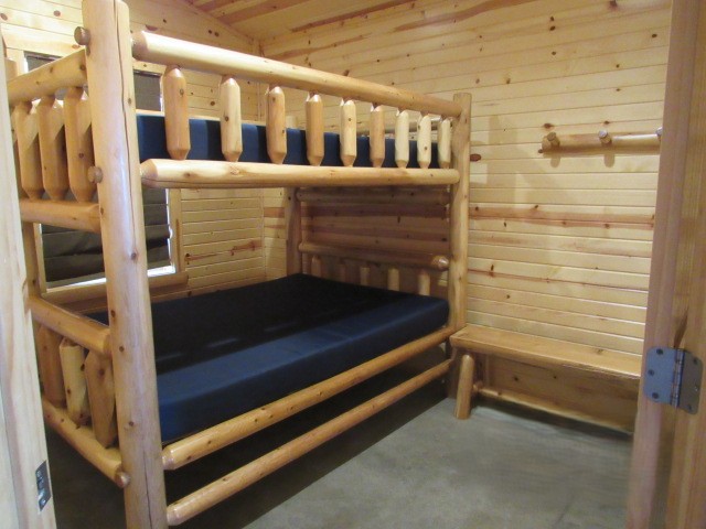 Timberview Cabin - Bedroom with full sized bunk beds