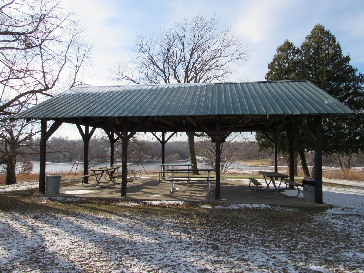 Shelter 5 - outside winter view of shleter