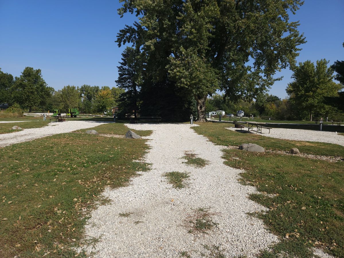 Site 26 – Shows Back-in site, pedestal/hook up and picnic area